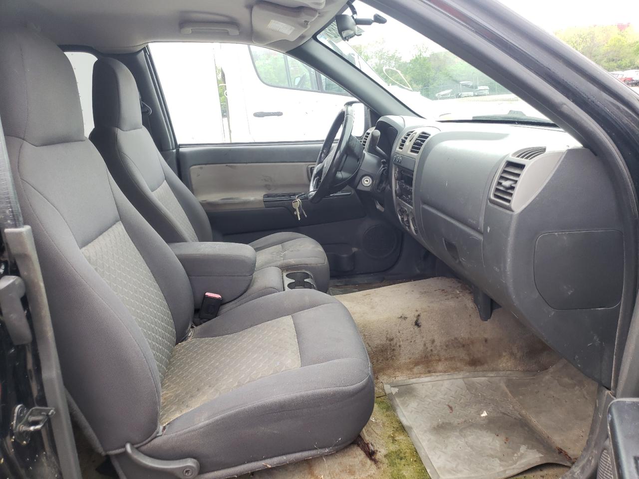 Photo 5 from auction – 2004 GMC CANYON with VIN 1GTDT196748204047