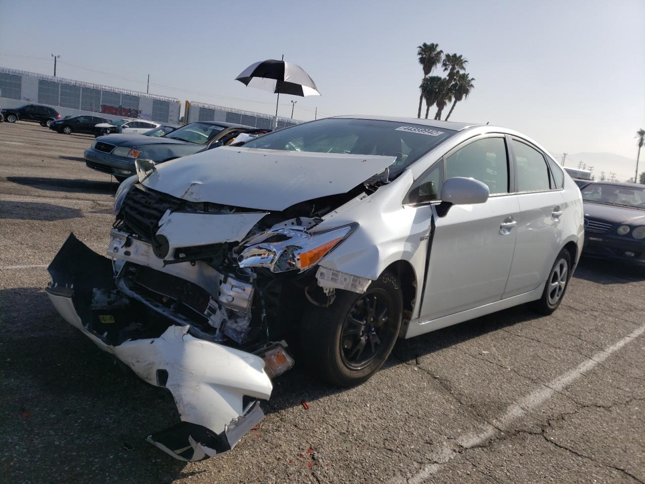 Photo 2 from auction – 2015 TOYOTA PRIUS with VIN JTDKN3DU4F0411001