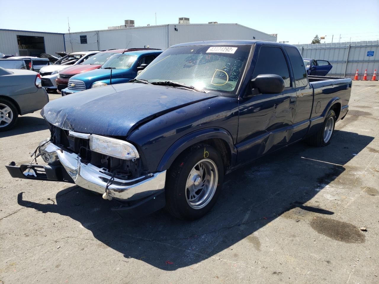 Photo 2 from auction – 1999 CHEVROLET S10 with VIN 1GCCS1940X8162936