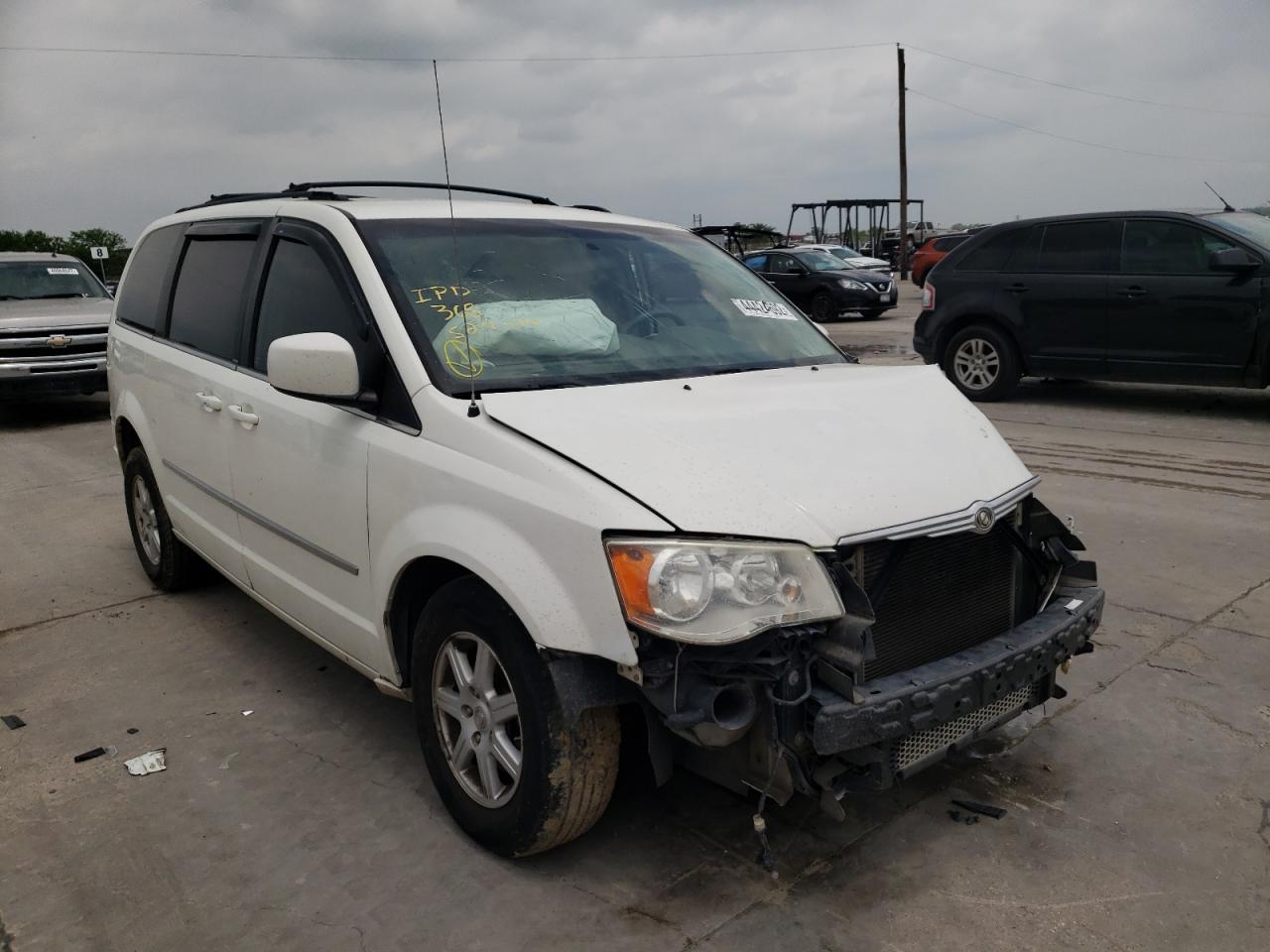 CHRYSLER TOWN & COU 2010 with VIN 2A4RR5D18AR328782 - Photo from auction