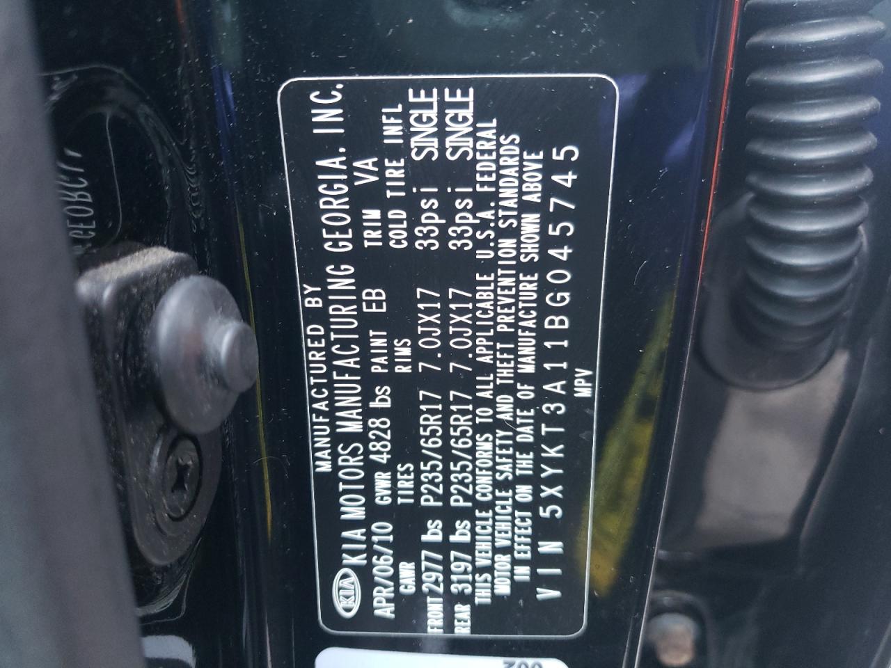 Photo 10 from auction – 2011 KIA SORENTO BA with VIN 5XYKT3A11BG045745
