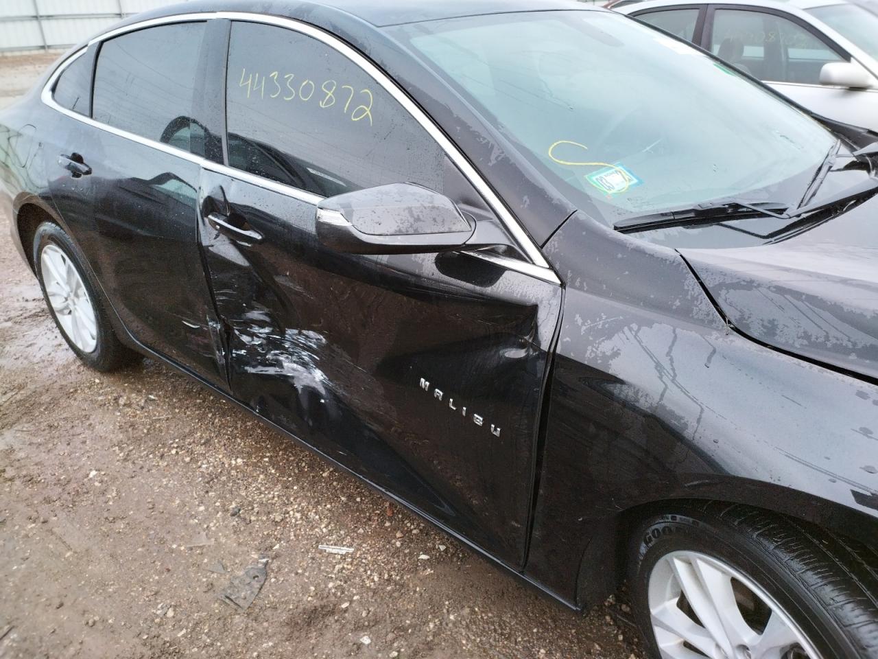 Photo 9 from auction – 2018 CHEVROLET MALIBU LT with VIN 1G1ZD5ST3JF260738