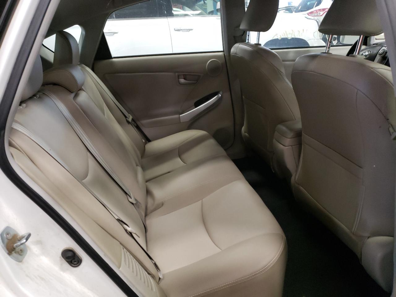 Photo 6 from auction – 2013 TOYOTA PRIUS with VIN JTDKN3DU2D5657254
