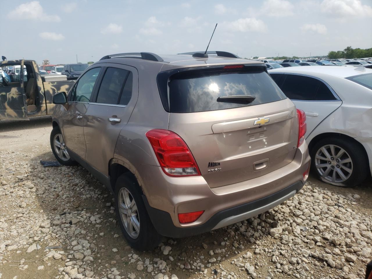 Photo 3 from auction – 2019 CHEVROLET TRAX 1LT with VIN 3GNCJLSBXKL134196