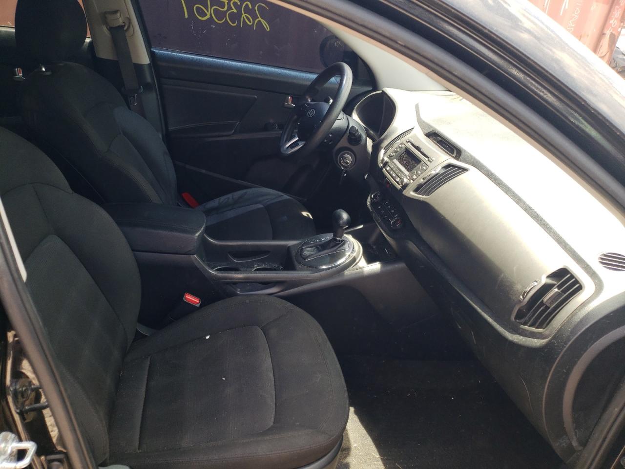 Photo 5 from auction – 2011 KIA SPORTAGE L with VIN KNDPB3A2XB7103785