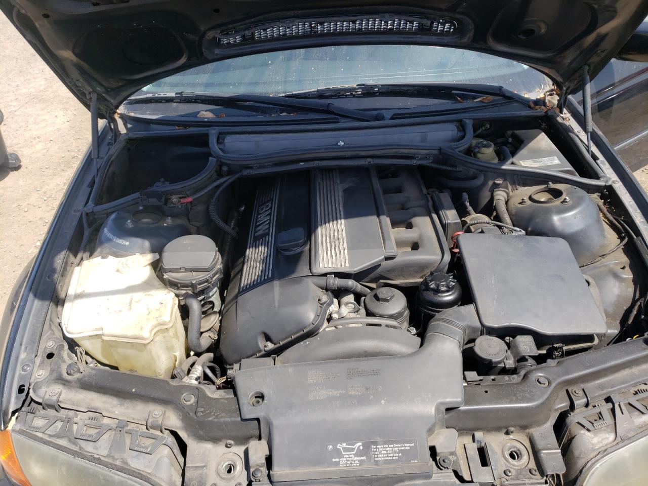 Photo 7 from auction – 2001 BMW 325 IT with VIN WBAAW33411ET41539