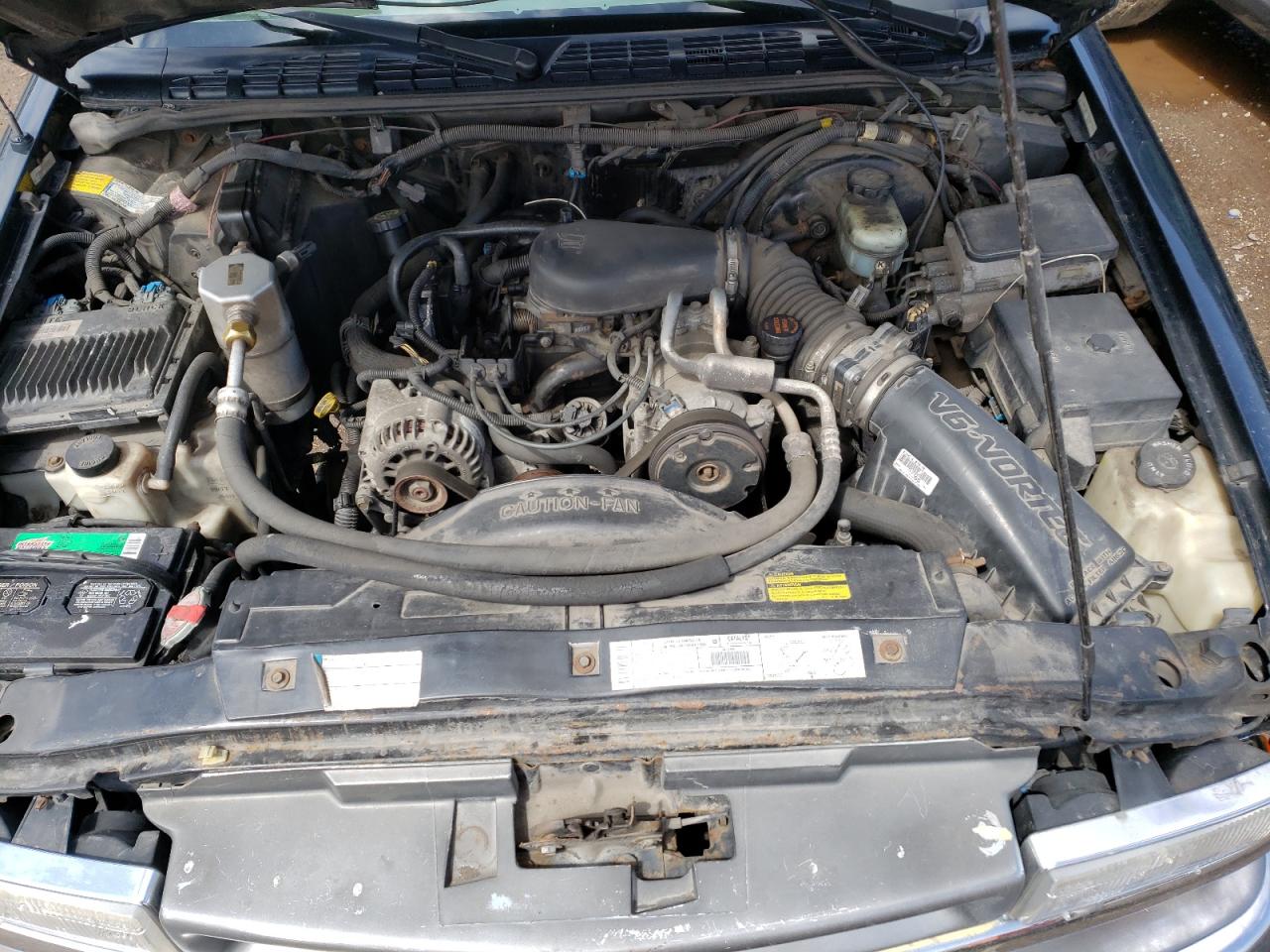 Photo 11 from auction – 2000 CHEVROLET BLAZER with VIN 1GNDT13WXY2275039