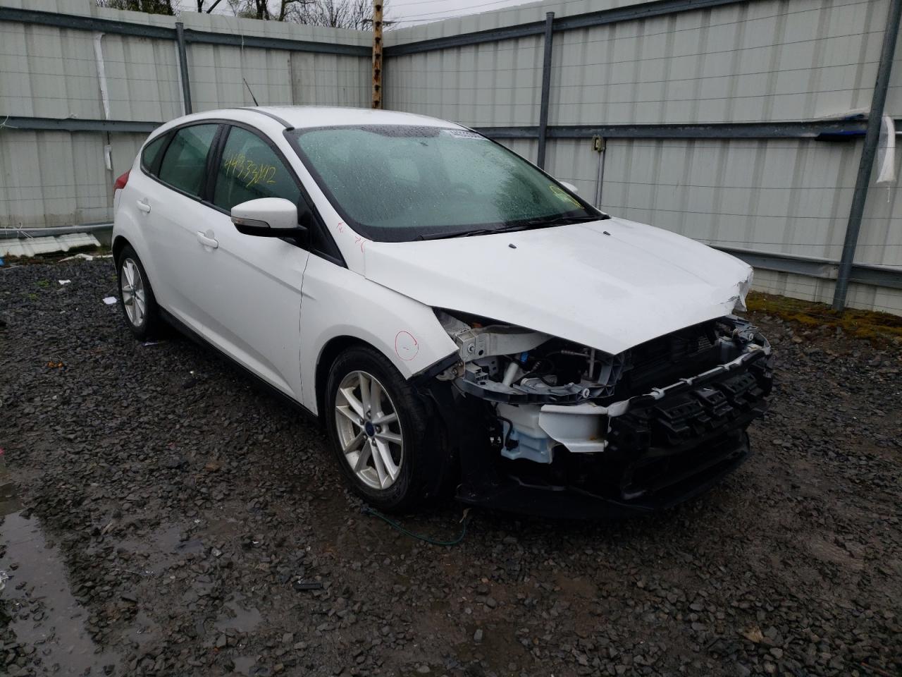 Фото 1 с аукциона – 2015 FORD FOCUS SE с VIN 1FADP3K27FL251818