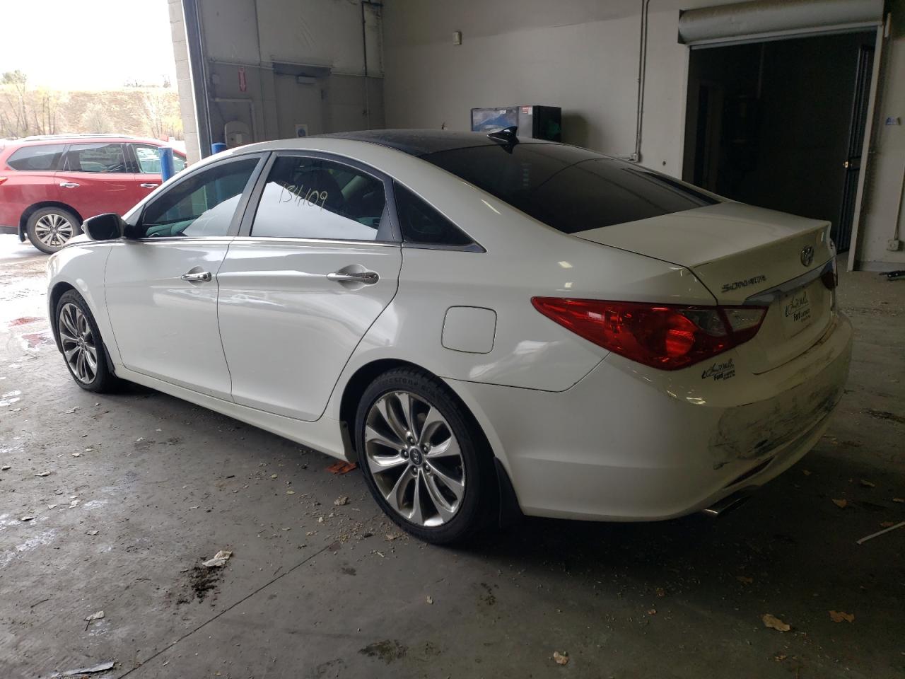 Photo 3 from auction – 2012 HYUNDAI SONATA SE with VIN 5NPEC4AB1CH501619