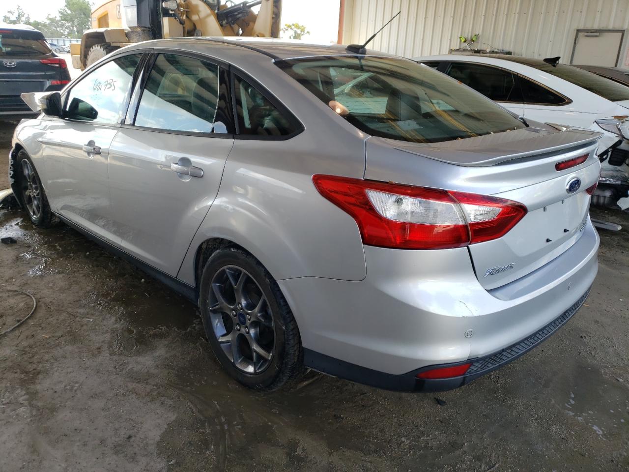 Photo 3 from auction – 2014 FORD FOCUS SE with VIN 1FADP3F22EL380431
