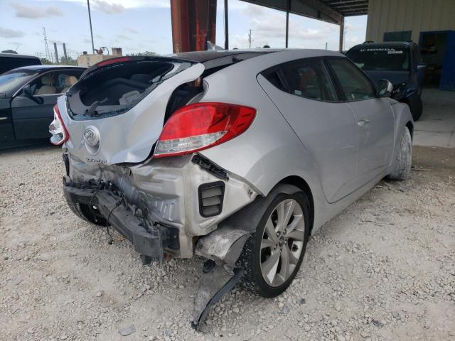 Photo 4 from auction – 2016 HYUNDAI VELOSTER with VIN KMHTC6AD4GU273904