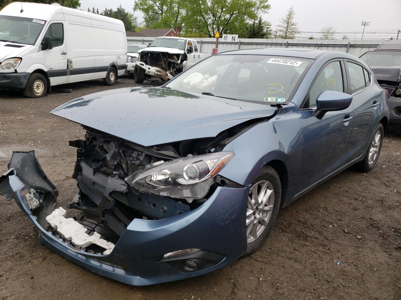 Photo 2 from auction – 2016 MAZDA 3 TOURING with VIN JM1BM1L77G1328208