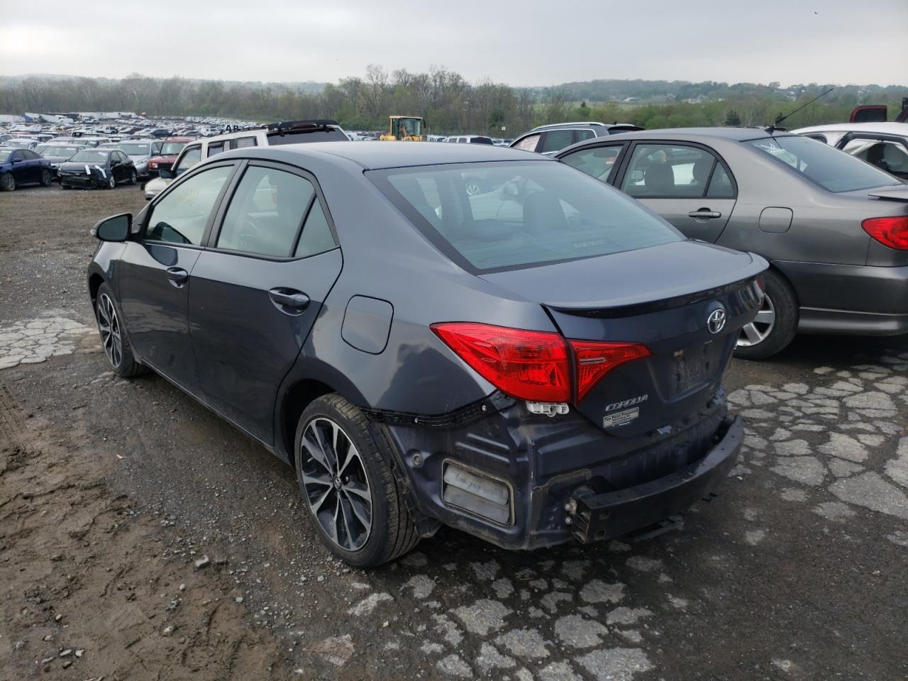 Photo 3 from auction – 2017 TOYOTA COROLLA L with VIN 5YFBURHEXHP585320