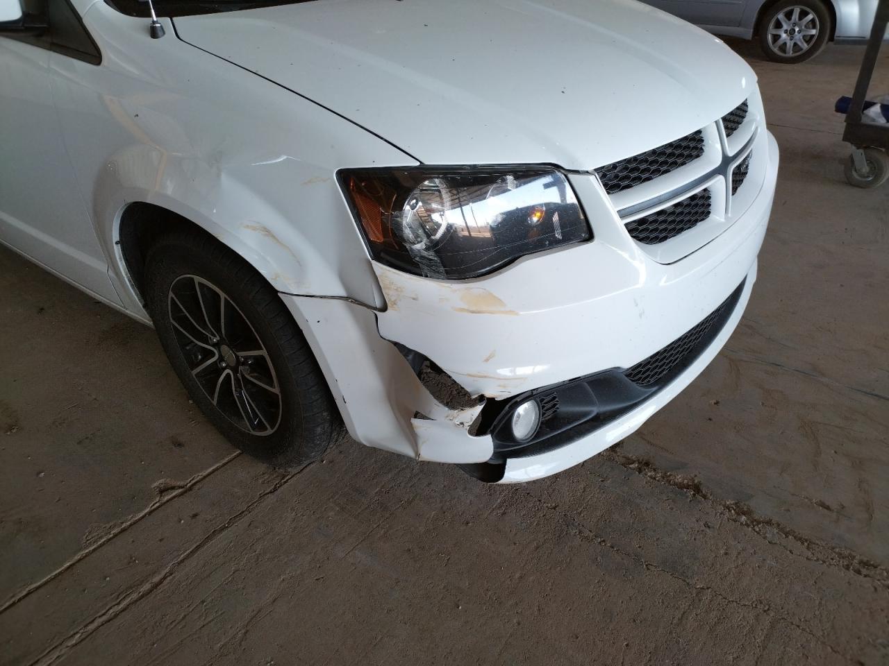 Photo 9 from auction – 2019 DODGE GRAND CARA with VIN 2C4RDGEG4KR630977