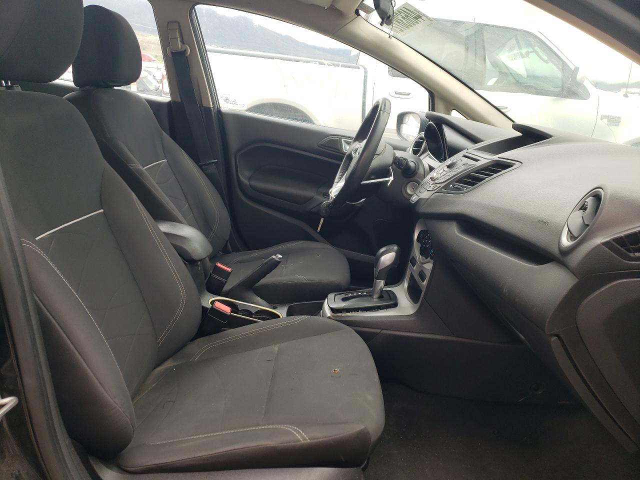 Photo 5 from auction – 2014 FORD FIESTA SE with VIN 3FADP4EJ5EM127956
