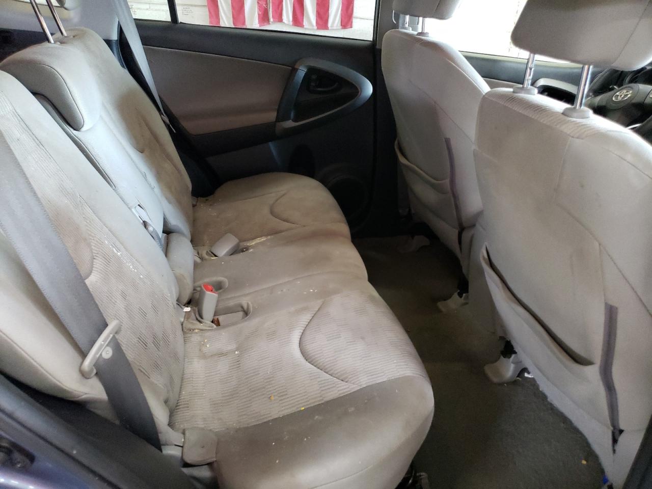 Photo 6 from auction – 2011 TOYOTA RAV4 with VIN 2T3ZF4DV8BW055832