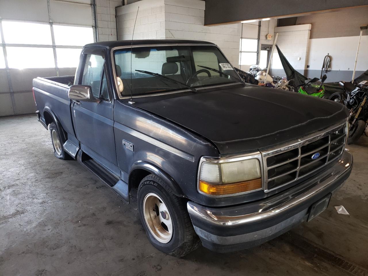 Photo 9 from auction – 1995 FORD F150 with VIN 1FTEF15N5SNA32754