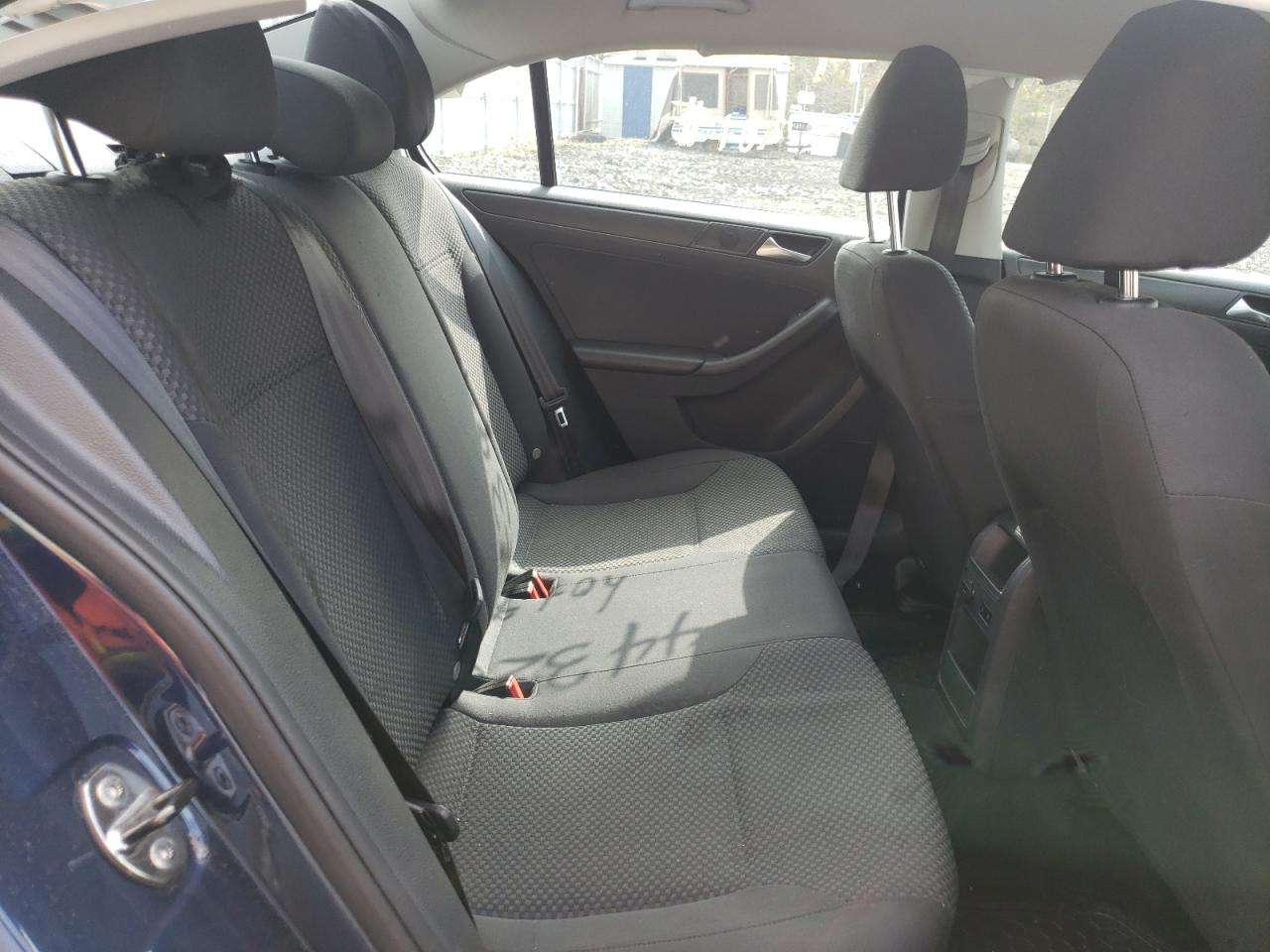 Photo 6 from auction – 2014 VOLKSWAGEN JETTA BASE with VIN 3VW1K7AJ9EM329148