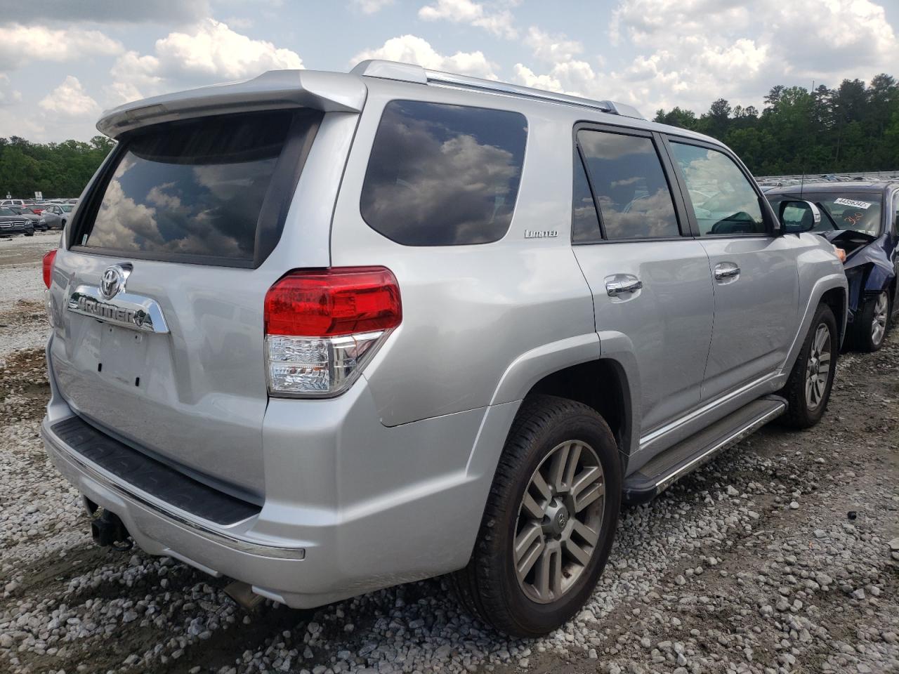 Photo 4 from auction – 2011 TOYOTA 4RUNNER SR with VIN JTEBU5JR0B5053869