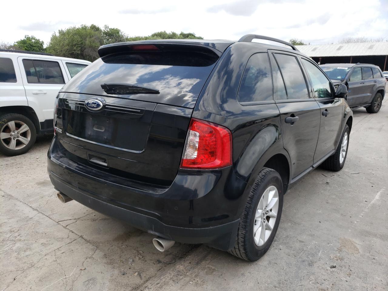 Photo 4 from auction – 2014 FORD EDGE SE with VIN 2FMDK3GC8EBB12415