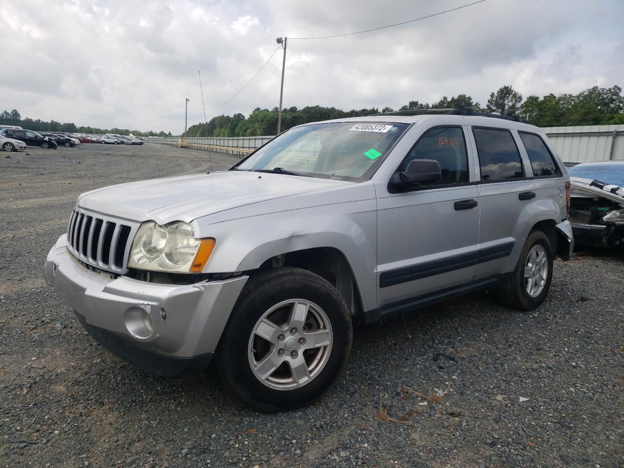 Photo 2 from auction – 2005 JEEP LAREDO with VIN 1J8GS48K25C639291