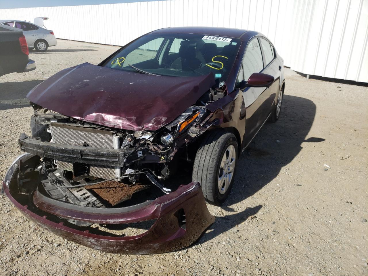 Photo 2 from auction – 2018 KIA FORTE LX with VIN 3KPFK4A76JE166958