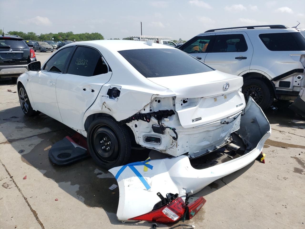 Photo 3 from auction – 2016 LEXUS IS 200T with VIN JTHBA1D25G5038651