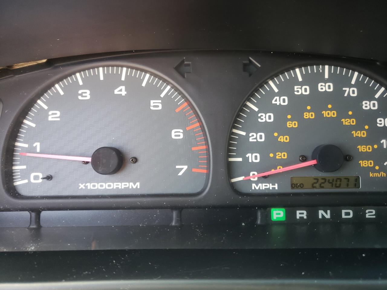 Photo 8 from auction – 2000 TOYOTA 4RUNNER with VIN JT3GM84R8Y0066063