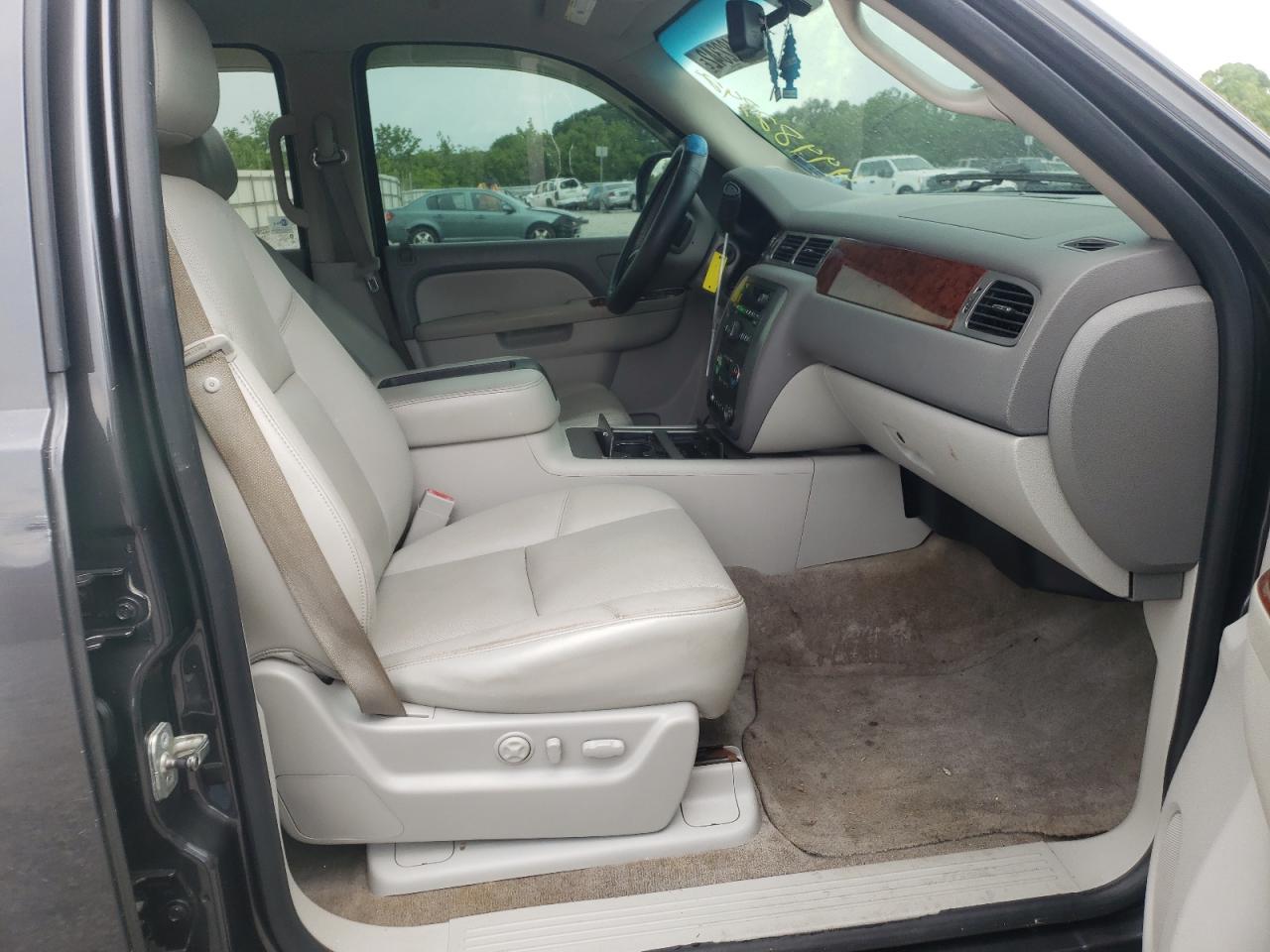 Photo 5 from auction – 2010 GMC YUKON SLT with VIN 1GKUCCE06AR222692
