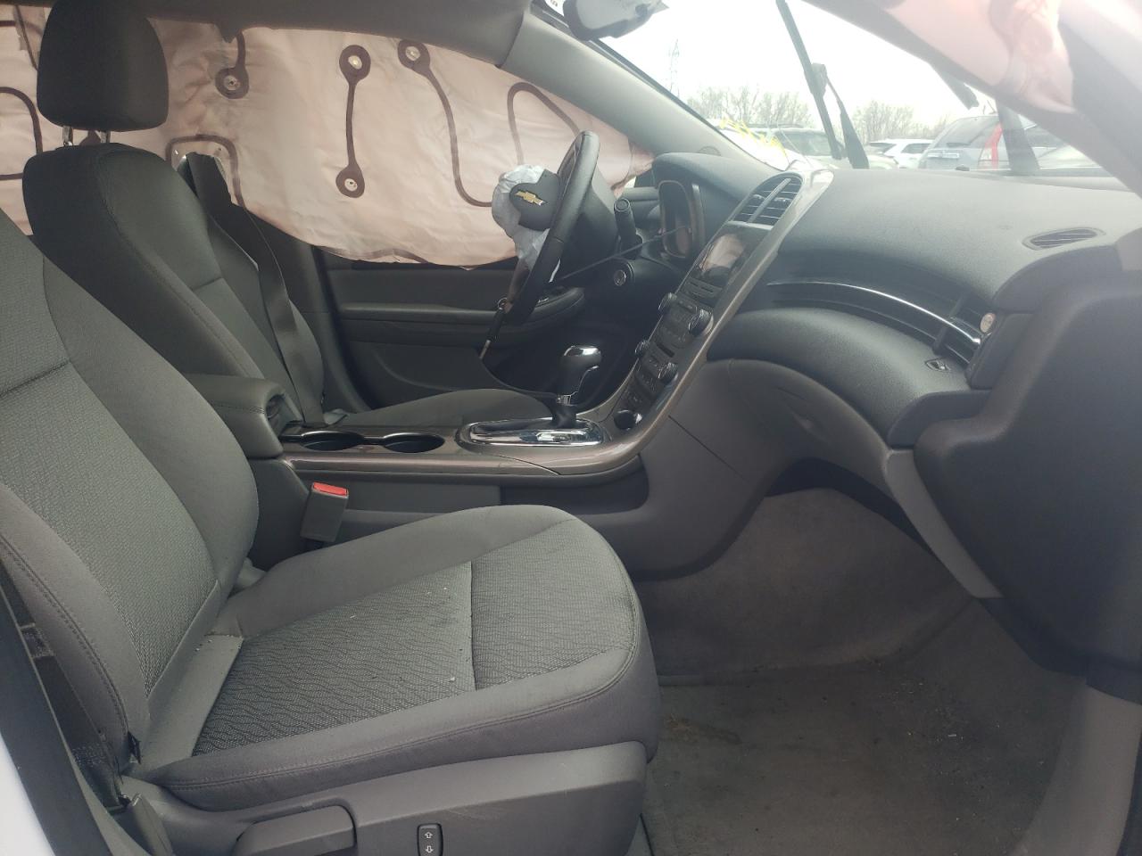 Zdjęcie 5 z aukcji – 2013 CHEVROLET MALIBU LS z VIN 1G11B5SA8DF215428