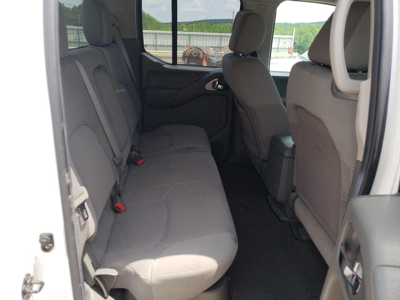 Photo 6 from auction – 2005 NISSAN FRONTIER C with VIN 1N6AD07W55C417765