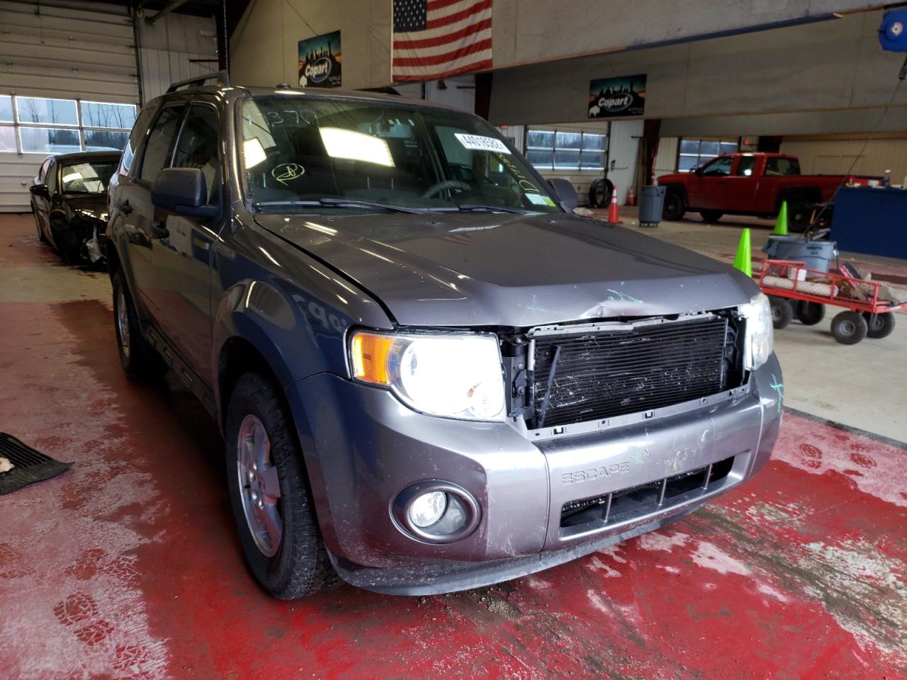 FORD ESCAPE XLT 2010 مع رقم تعريف المركبة 1FMCU9D73AKD25515 - صورة من المزاد