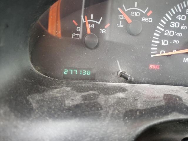Photo 8 from auction – 2002 DODGE RAM VAN B1 with VIN 2B7HB11Y22K123162