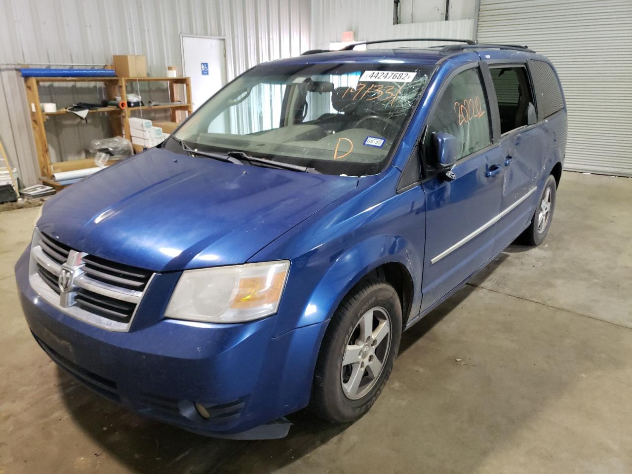 Photo 2 from auction – 2010 DODGE GRAND CARA with VIN 2D4RN5D16AR191331