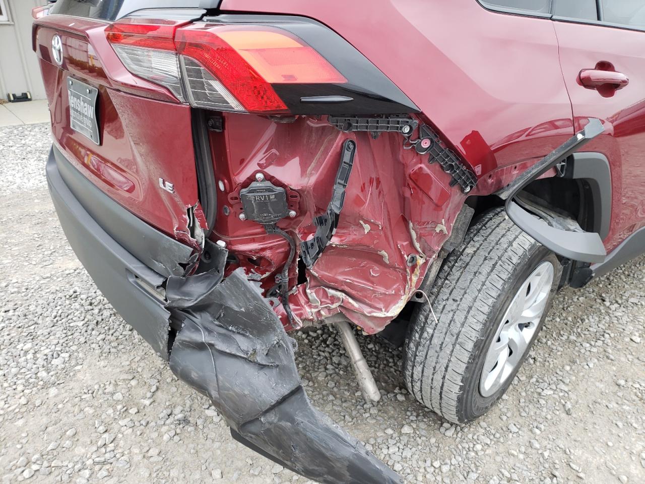 Photo 9 from auction – 2019 TOYOTA RAV4 LE with VIN JTMK1RFV6KD506098