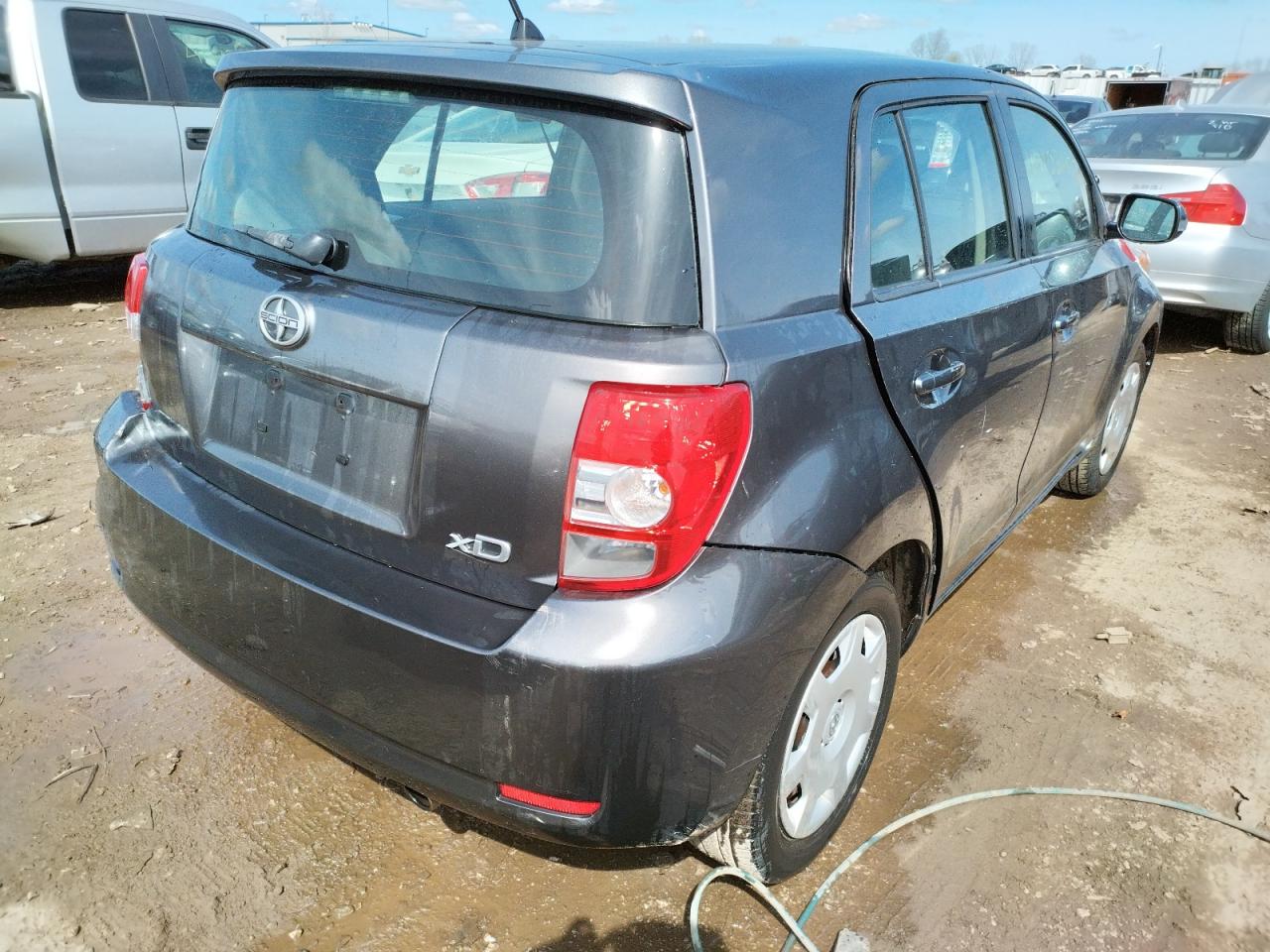 Photo 4 from auction – 2008 TOYOTA SCION XD with VIN JTKKU10498J016587
