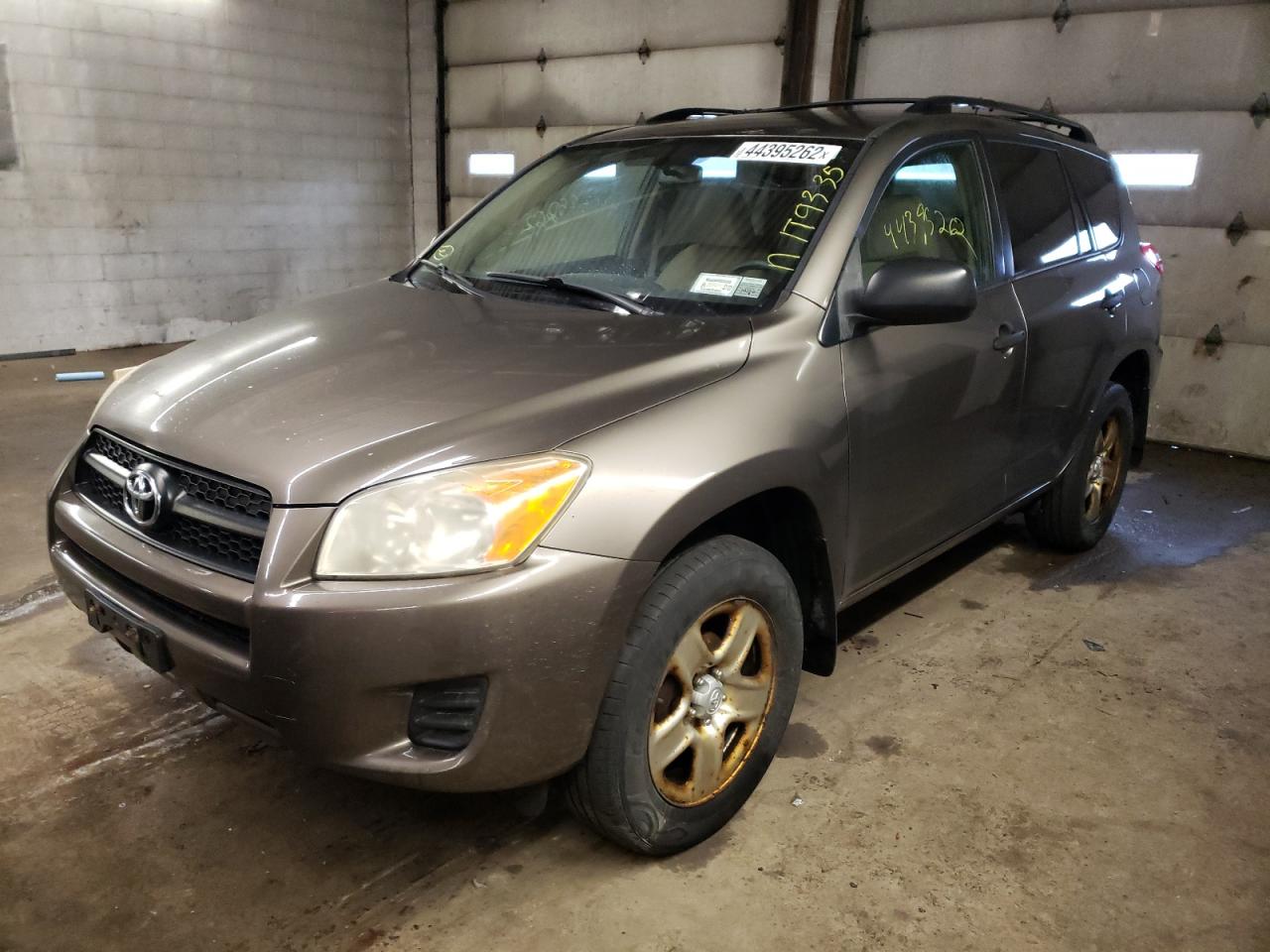 Photo 2 from auction – 2009 TOYOTA RAV4 with VIN JTMBF33V395013051