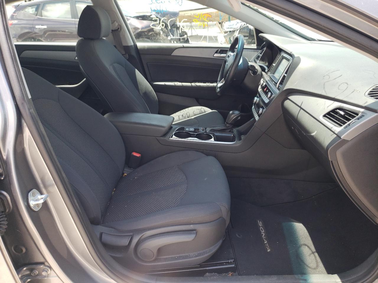 Photo 5 from auction – 2019 HYUNDAI SONATA LIM with VIN 5NPE34AF6KH732968