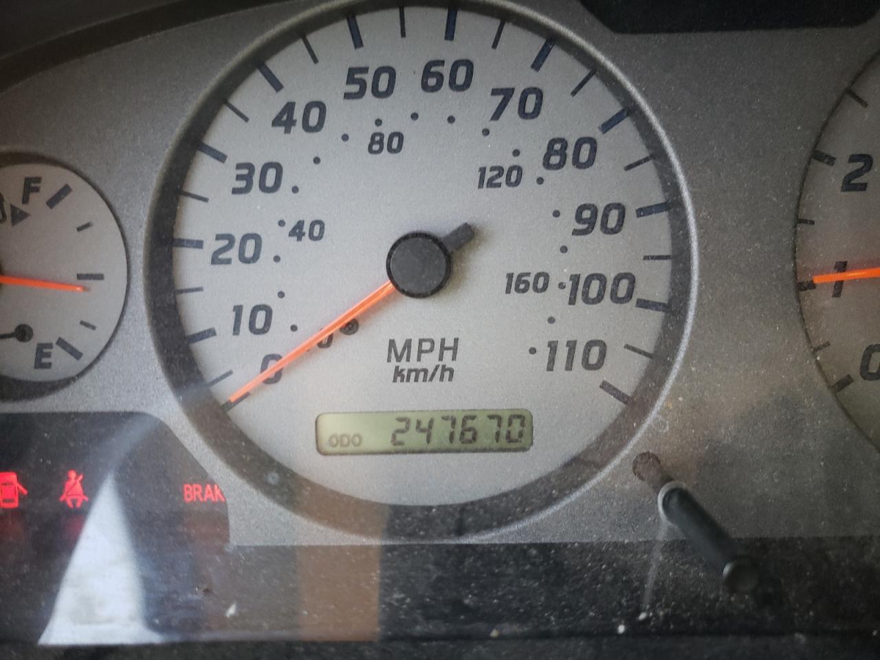 Photo 8 from auction – 2001 NISSAN FRONTIER C with VIN 1N6ED27Y41C402067