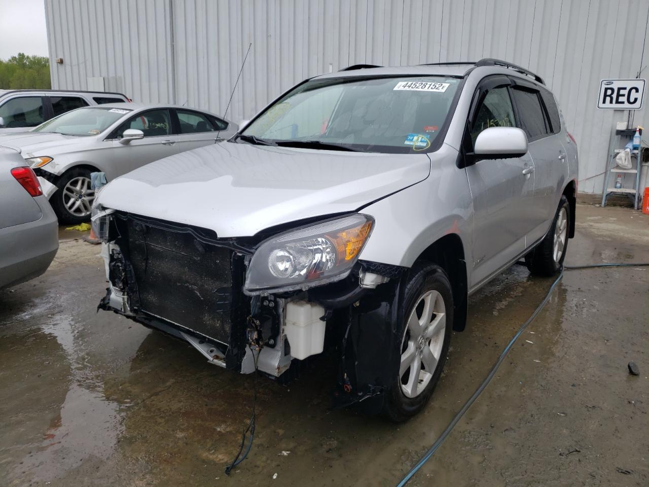 Photo 2 from auction – 2008 TOYOTA RAV4 LIMIT with VIN JTMBD31V985201225