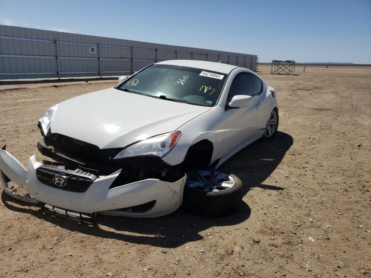 Photo 2 from auction – 2010 HYUNDAI GENESIS with VIN KMHHT6KD2AU035898