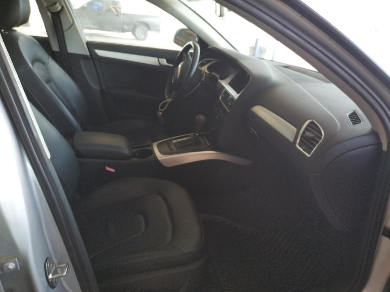 Photo 5 from auction – 2011 AUDI A4 PREMIUM with VIN WAUAFAFL8BN009526