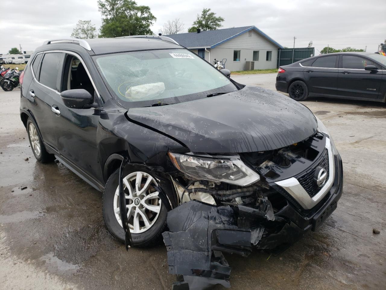 Photo 1 from auction – 2017 NISSAN ROGUE S with VIN KNMAT2MV3HP526350