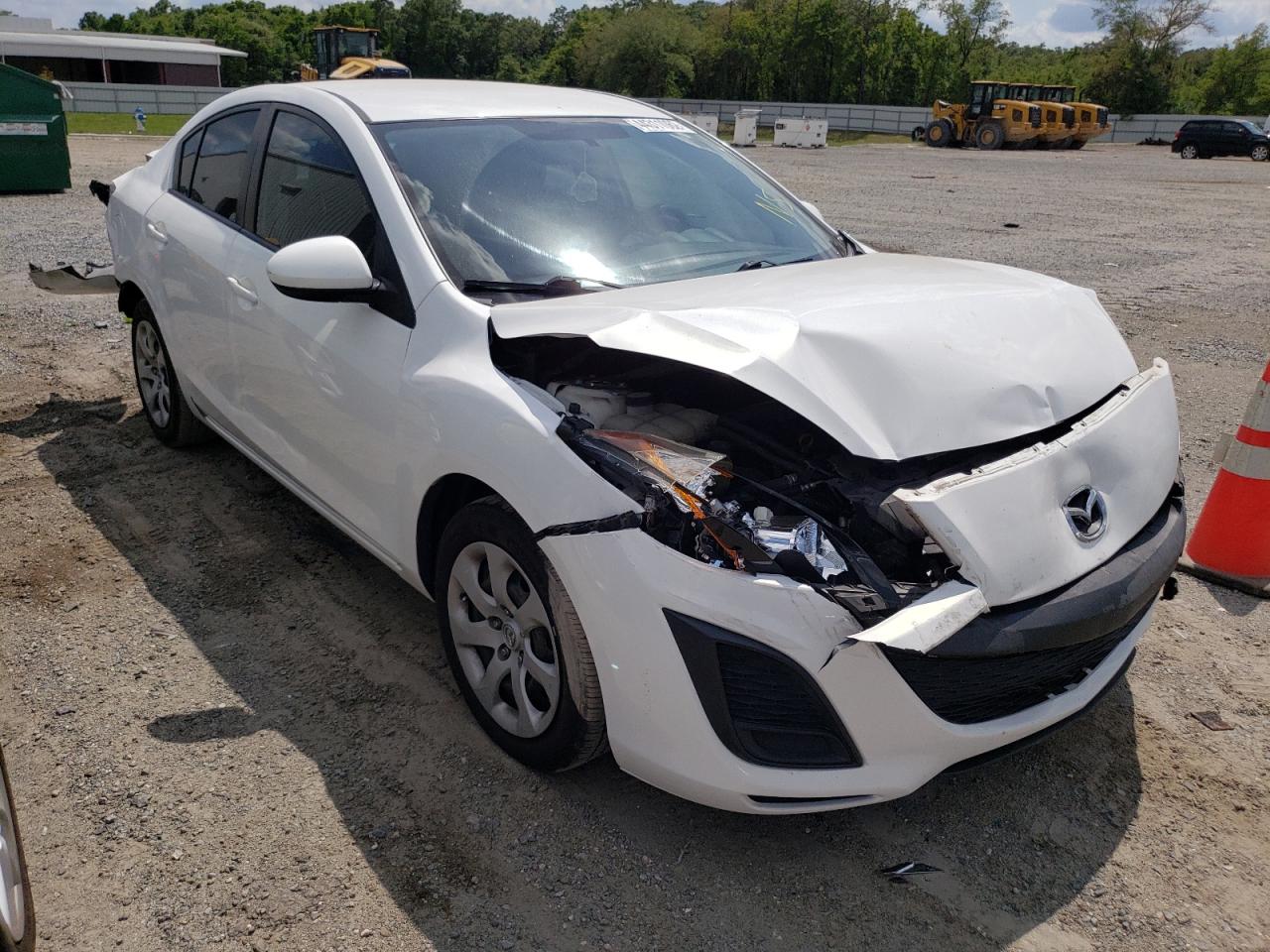 MAZDA 3 I 2011 with VIN JM1BL1UF9B1417232 - Photo from auction