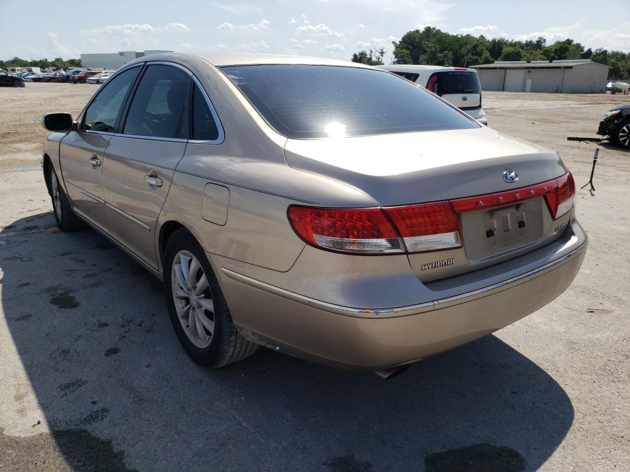 Photo 3 from auction – 2007 HYUNDAI AZERA SE with VIN KMHFC46F07A157306