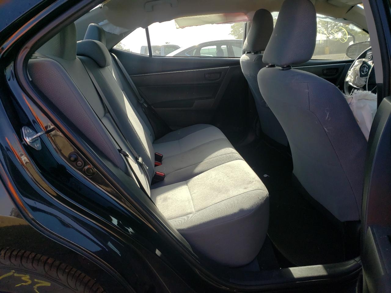 Photo 6 from auction – 2016 TOYOTA COROLLA L with VIN 5YFBURHEXGP453382
