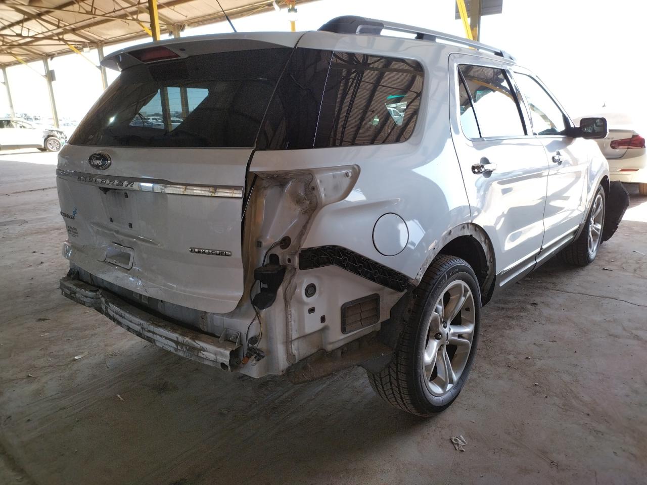 Photo 4 from auction – 2014 FORD EXPLORER L with VIN 1FM5K7F81EGB69413