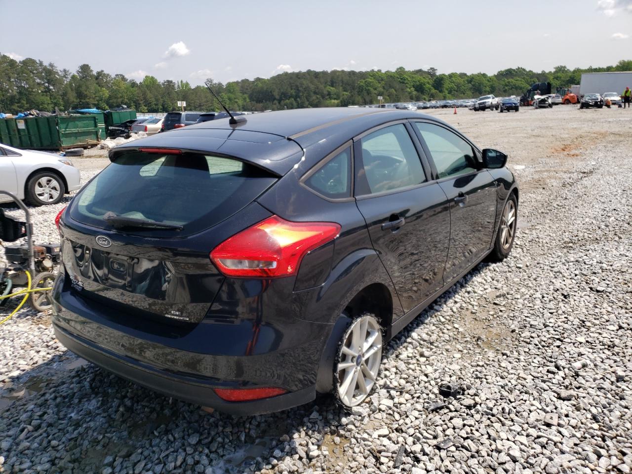 Photo 4 from auction – 2015 FORD FOCUS SE with VIN 1FADP3K28FL262567