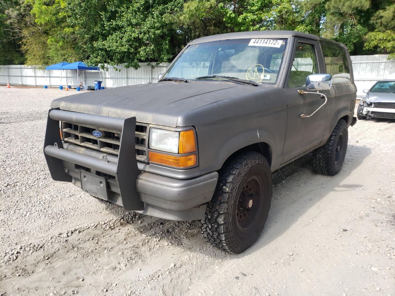 Photo 2 from auction – 1990 FORD BRONCO II with VIN 1FMCU14T9LUB01896