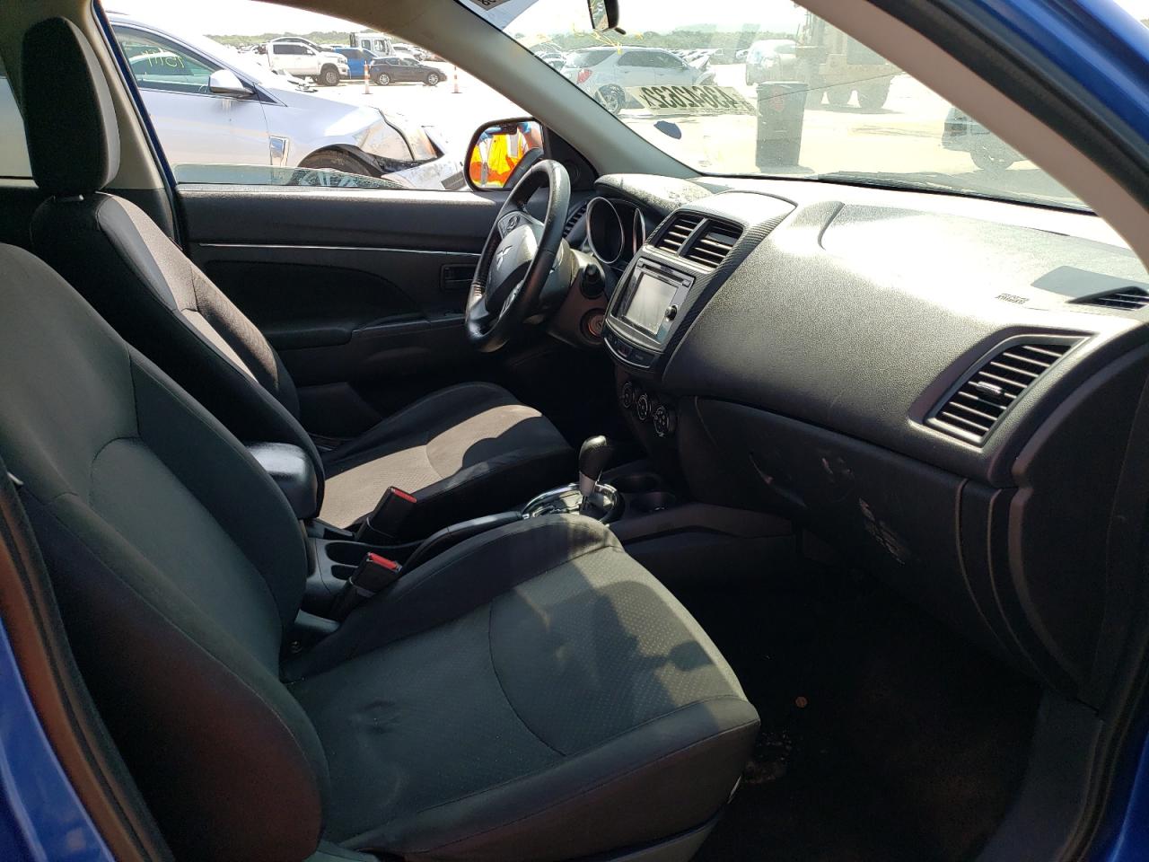 Zdjęcie 5 z aukcji – 2015 MITSUBISHI OUTLANDER z VIN 4A4AP3AU5FE058211